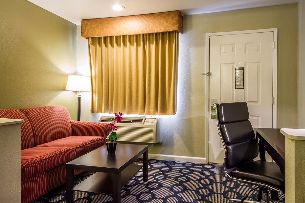 Comfort Inn & Suites Rancho Cordova-Sacramento Dış mekan fotoğraf